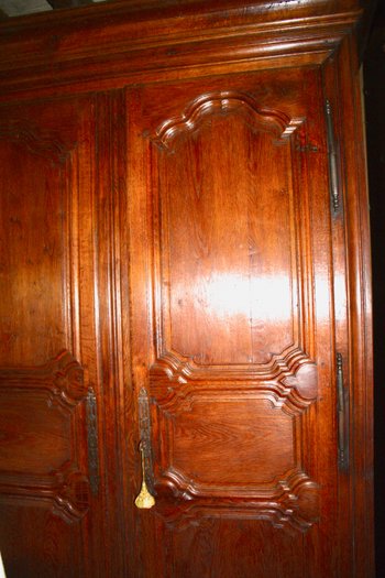 Eichenschrank aus der Zeit Louis XIV