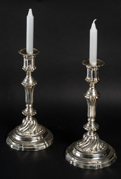 Pair of silver-plated bronze candlesticks with cut-off shafts Régence period circa 1720