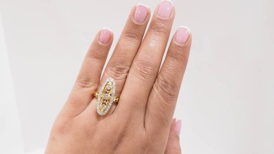 Anello Marquise in oro bicolore e diamanti