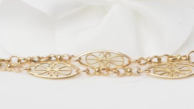 Collier ancien filigrane en or jaune