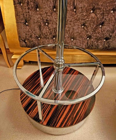 Luminaire Forming Pedestal Table, Italian Design 1960
