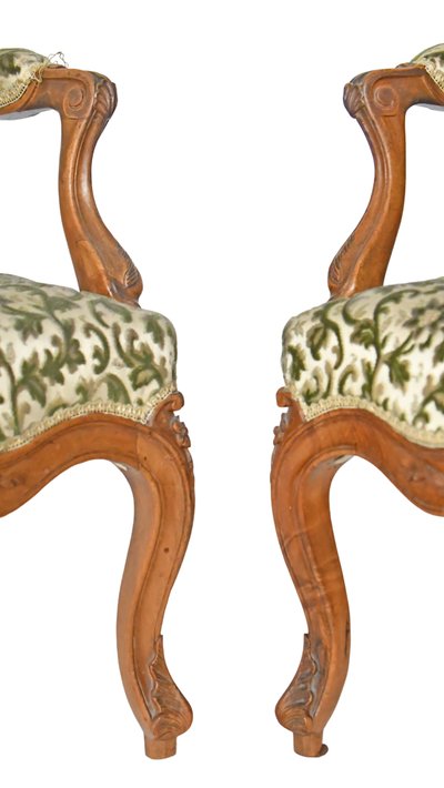 Paire de fauteuils cabriolet de style Louis XV 