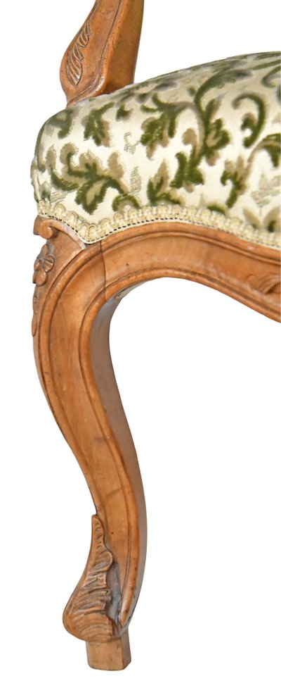 Paire de fauteuils cabriolet de style Louis XV 