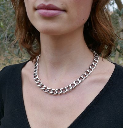 Silver Mesh Necklace, 98.1 Grams.