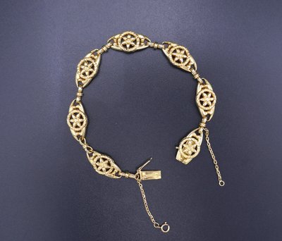 Bracciale antico in oro 18 carati.