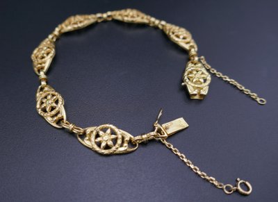 Bracciale antico in oro 18 carati.