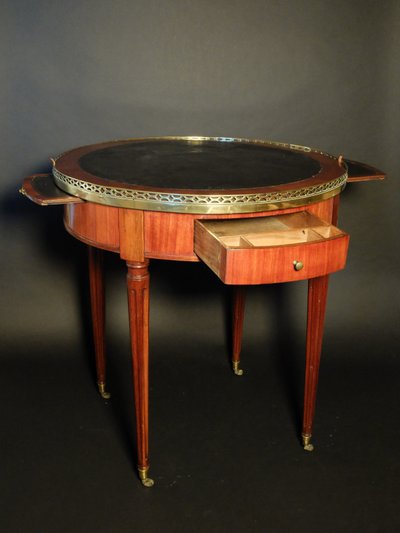 Table bouillotte et son bouchon d'époque Louis XVI 