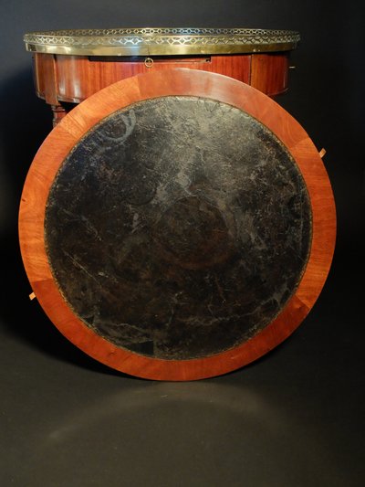 Table bouillotte et son bouchon d'époque Louis XVI 