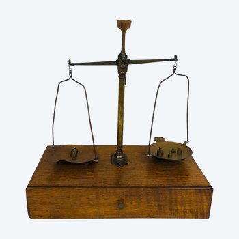 Small jeweler's scale or trebuchet with its small weights, 20th century