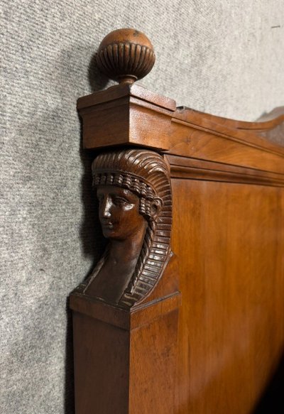 Bed stamped Bastel Empire Consulate period in walnut circa 1800
