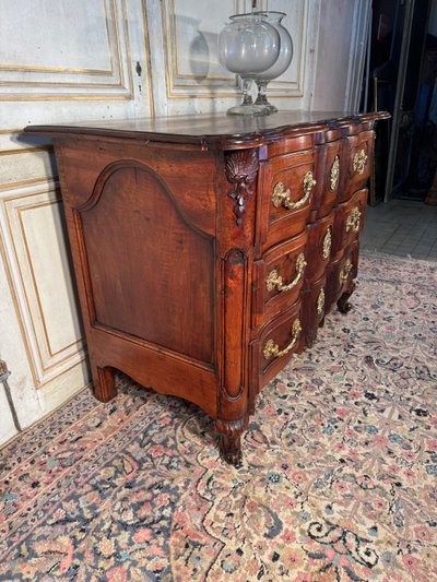18th century Louis XV walnut crossbow chest of drawers