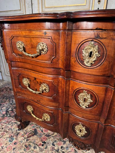18th century Louis XV walnut crossbow chest of drawers