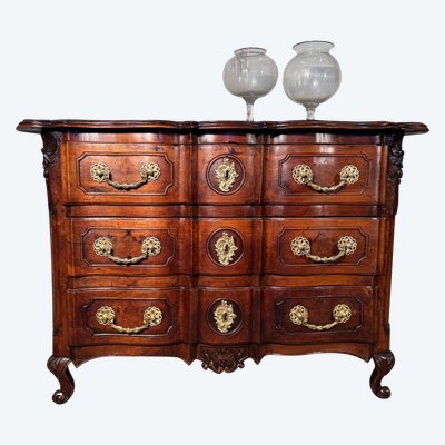 18th century Louis XV walnut crossbow chest of drawers