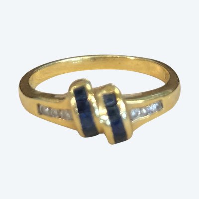 Calibrated sapphires and diamonds ring