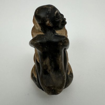 Scultura africanista 1930 soggetto femminile che tiene in mano un casco di banane