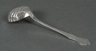 Cucchiaio per aspersione Orafo RN argento 53 grammi ricco decoro Luigi XV