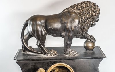 VENICE LION CLOCK in bronze and marble, NAPOLEON III period
