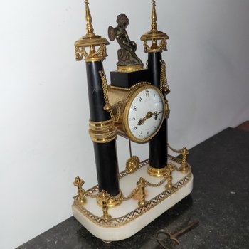 Pendel - Vergoldete Bronze, Marmor - Ende des 18. bis Mitte des 19. Jahrhunderts - GAVELLE -