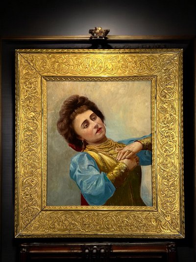 DIPINTO RUSSO / OLIO SU TAVOLA IN LEGNO CON CORNICE RAFFIGURANTE UN RITRATTO DI DONNA