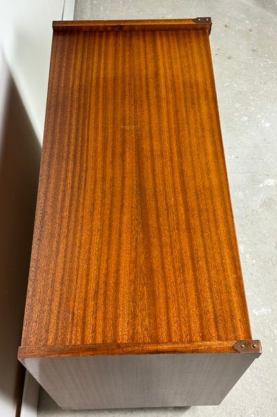 Cassettiera marina impiallacciata in teak Gautier france 1960