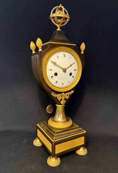 Empire Vase Clock in Bronze with patina & gilding (Urn or Escutcheon)