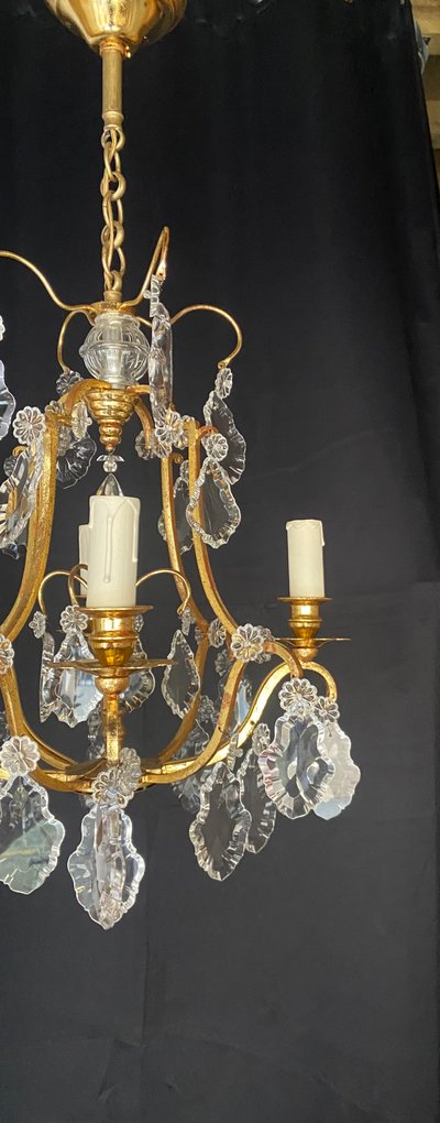 Lampadario in foglia d'oro