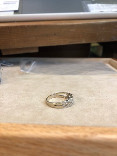Bague croisée diamants