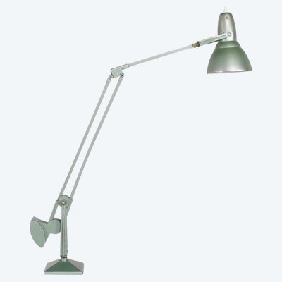 Workshop lamp with pendulum.