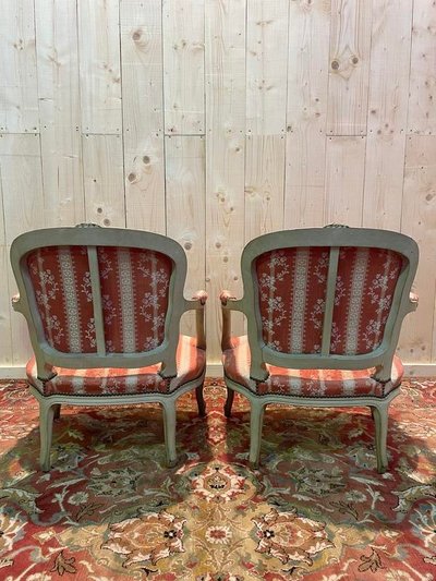 Paire de fauteuils cabriolets style Louis XV