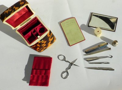 Antique Travel Sewing Set XIXth Century Sewing Scissors Shell Case Needle