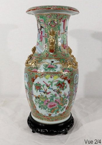  Vaso in porcellana Canton su base in legno, Cina - XIX secolo
