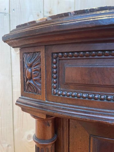 Encoignure de style Louis XVI 