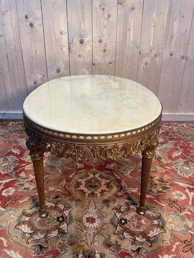 Table basse ovale de style Louis  XVI 