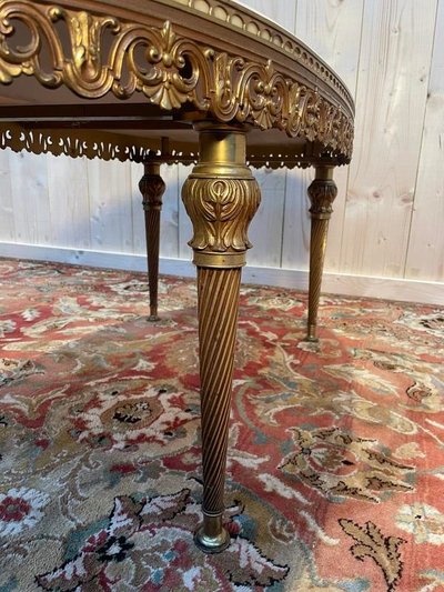 Table basse ovale de style Louis  XVI 