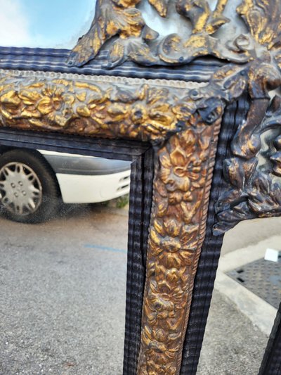 Grande specchio in stile Luigi XIV con paretine, 136 x 86 cm, XIX secolo