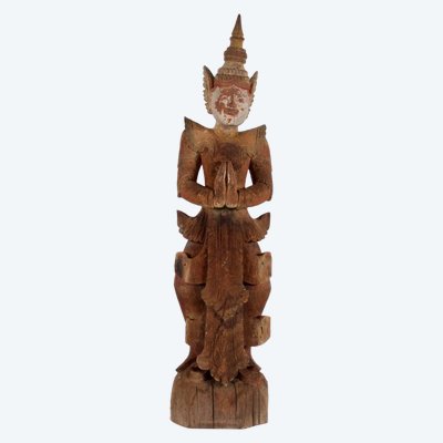 Scultura in legno di un Nat birmano