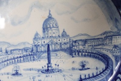 Antike große maiolica Platte 1915 Darstellung von Rom - Petersplatz. Maßnahme 45 Signiert und datiert auf