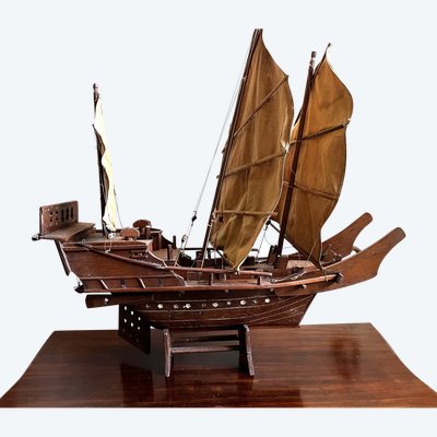 Maquette de jonque chinoise fin XIXème-début XXème siècle.