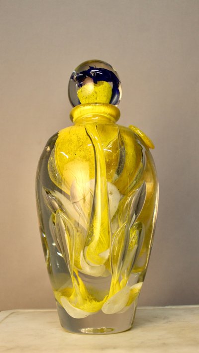 Flacon en verre soufflé Par Jean Claude Novaro (1943-2014)