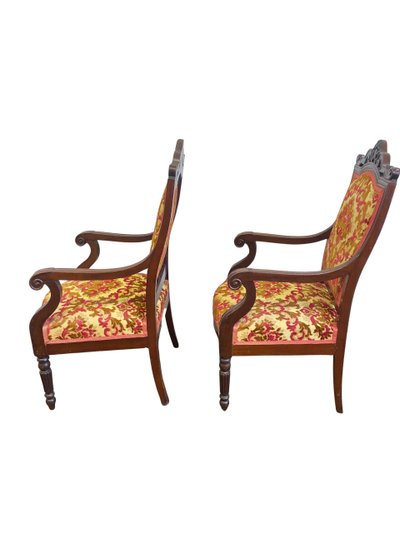 Paire De Fauteuils En Acajou Sculpté Du XIXème Style Louis-Philippe