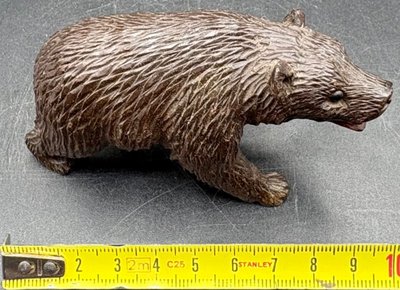 ORSO IN LEGNO INTAGLIATO