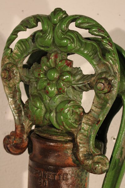 Cast-iron pump