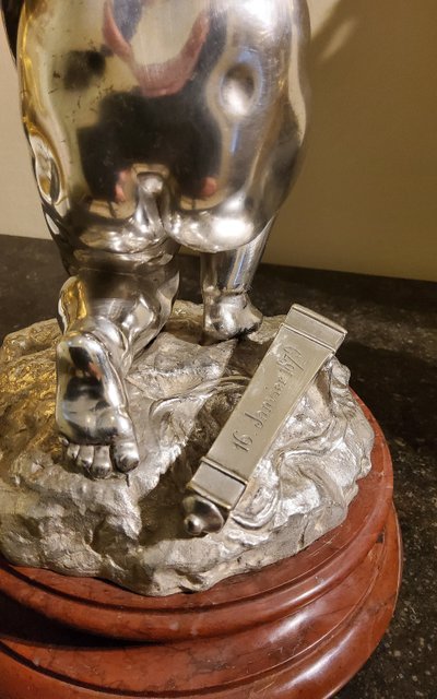 Scultura in bronzo argentato "Cupido" di Louis Kley, XIX secolo Base in marmo