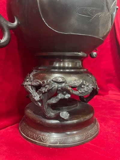 IMPOSANT BRULE PARFUM BRONZE CHINE