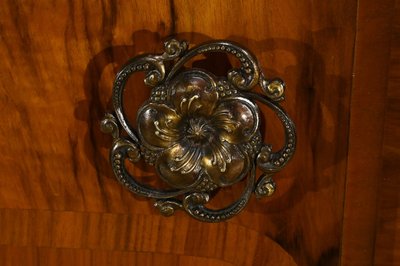 Piccolo armadio in noce, Art Déco, Walrose House, Inghilterra - 1940