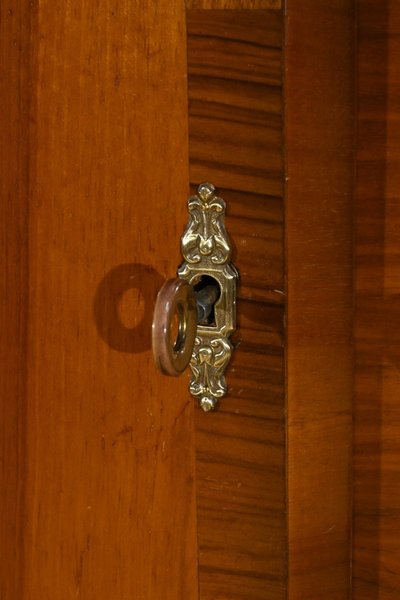 Piccolo armadio in noce, Art Déco, Walrose House, Inghilterra - 1940