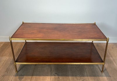 Importante Table Basse De Style Néoclassique En Laiton à Deux Plateaux De Cuir.