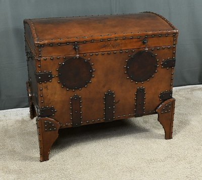Importante baule in pelle borchiata - 1950