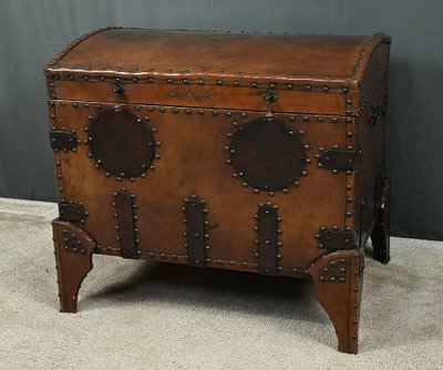 Importante baule in pelle borchiata - 1950