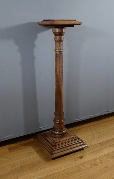 Colonne en Noyer, style Louis XVI – 1920